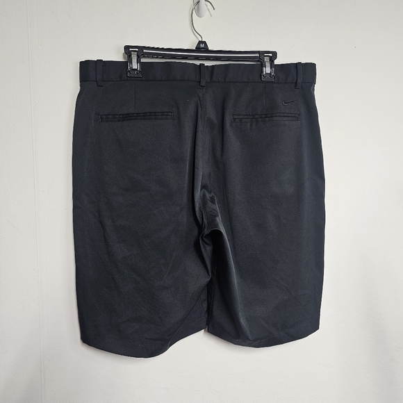 Nike Golf dri-fit tour performance black athletic men's shorts sz 36 - Picture 2 of 6